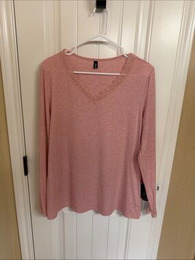 Long Sleeve V-Neck Lace Trim Tee - Blush Pink